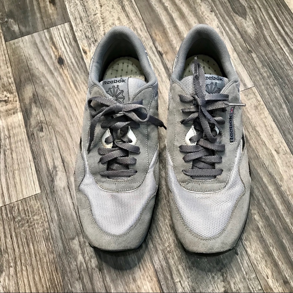 Reebok Classic Sneakers - 13 - Picture 2 of 8